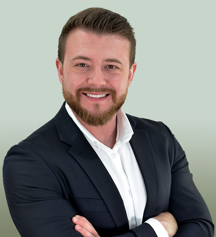 Dr. Júlio Estalk